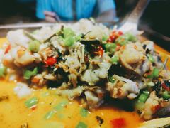 香辣牛蛙-碳尚烤鱼餐厅(利丰商业中心店)