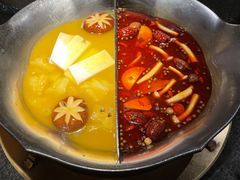台式麻辣花胶鸡鸳鸯锅-湊湊火锅·茶憩(世博大道店)