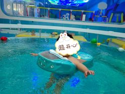 -鲸鱼堡亲子恒温泳池游泳俱乐部(彰泰天街店)