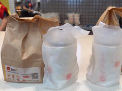 -麦当劳(深圳北站B2检票口楼上)