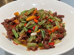小炒黄牛肉-阿瓦山寨·湘菜现炒·剁椒鱼头王(咸阳总店)