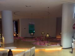 -涨巢·潮玩水疗局