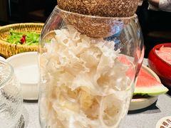绣球菌-巴奴毛肚火锅(悠唐购物中心店)