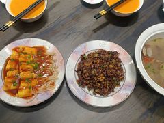 -乐禧母婴全自营月嫂(宝山店)