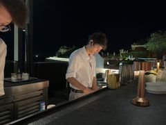 -瑰丽酒店·海吧·天际下午茶·现场DJ·天台酒吧