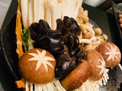 菌菇拼盘-湊湊火锅·茶憩(打浦桥日月光店)