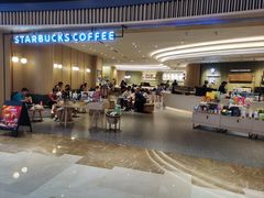 -星巴克臻选(上海陆家嘴中心店)