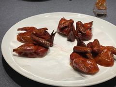 脆皮乳鸽-新荣记(BFC外滩金融中心店)