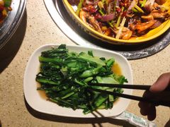 -休记光头香辣蟹干锅店(衣冠庙店)