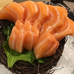 铁板焦糖三文鱼