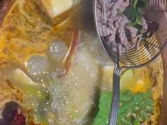 -洱火云南酸菜牛肉火锅(石景山当代商城店)