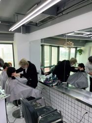 -宫铭烫发染发接发店