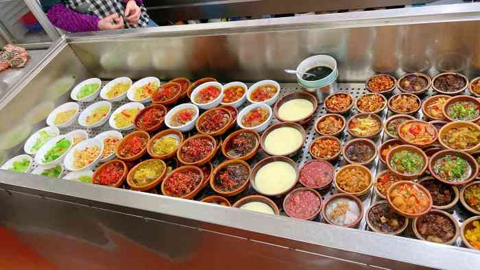 水风井小钵子蒸菜-"在教育街对面小巷子里面的一家老店了.十多.