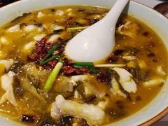 -江城小馆陕南妈妈菜·全球旅行餐厅(钟楼店)