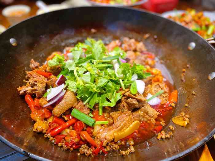 武松醉鹅(花果园店)-"[薄荷]环境:人多起来的时候还是感觉地.