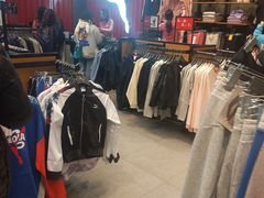 -PUMA品牌自营折扣店(苏州比斯特购物村店)