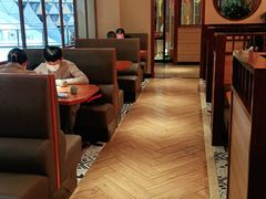 卡座-仓桥家·焗寿司·锅物(光谷步行街店)