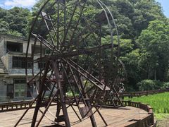 -高荡千年布依古寨旅游景区