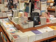 -西西弗书店&矢量咖啡(静安大悦城店)