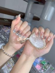 -瞧·享轻奢美甲美睫