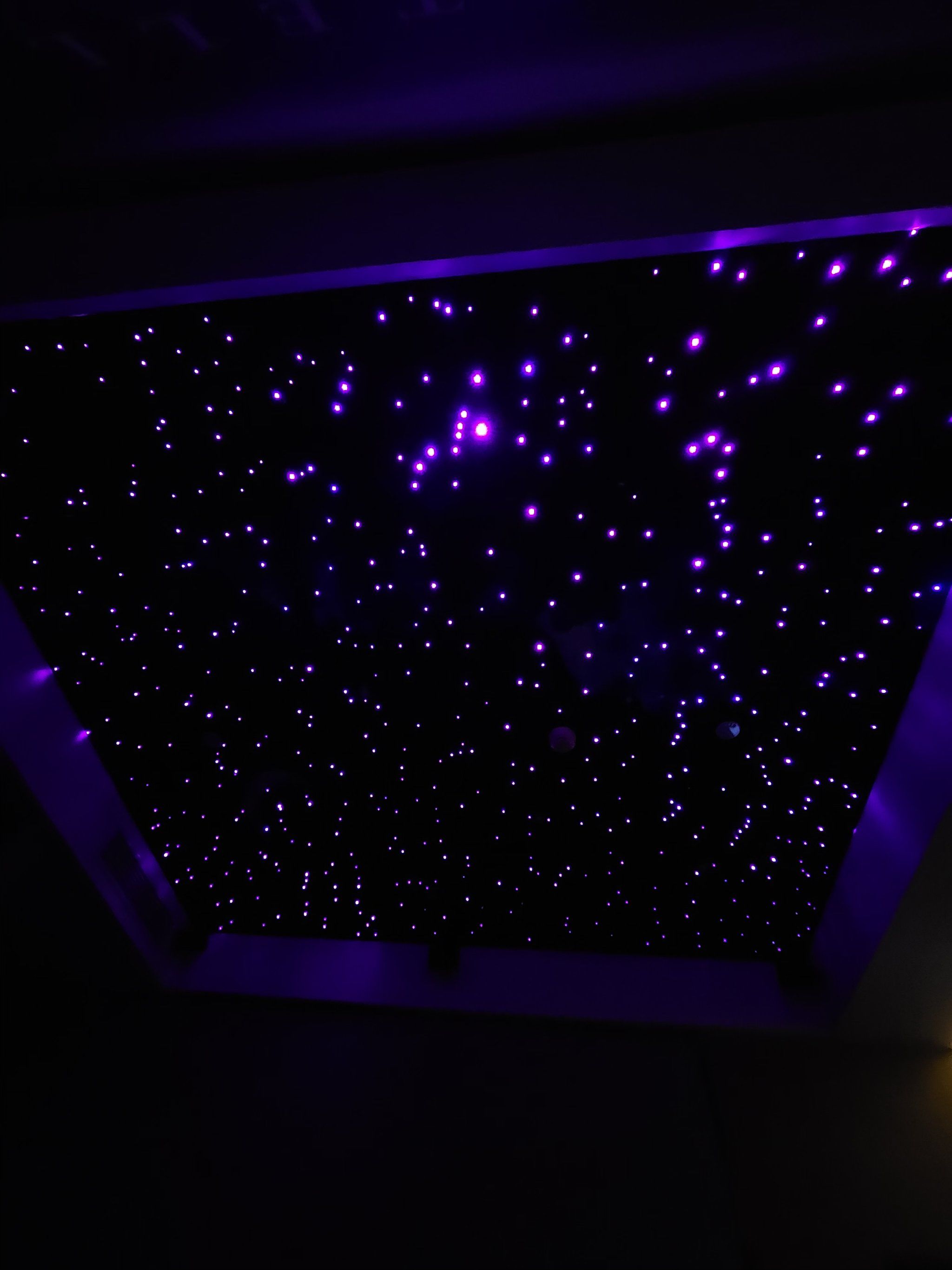 很幸运住在了有星空灯的房间