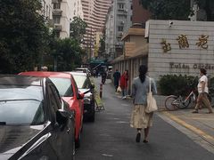 -苹果花园(龙漕路店)