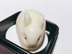 酸奶慕斯兔兔-海底捞火锅(威高广场店)