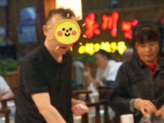 -三亚火车头万人海鲜广场