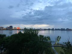-上海滴水湖皇冠假日酒店