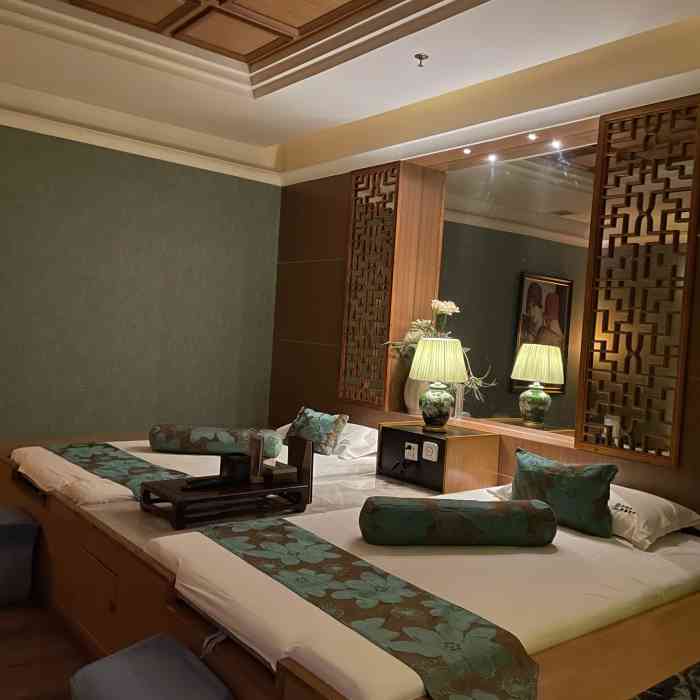 云中漫步·足疗养生会所(黄泥磅店)