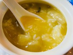 鱼翅捞饭-小天鹅戴斯酒店鲸鲨百汇创作料理