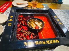 -老牌坊云南鱼豆花火锅(哈西万达店)
