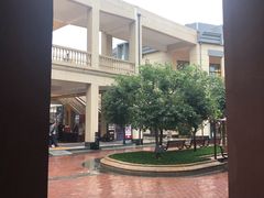 -王府井奥莱临潼小镇(临潼店)