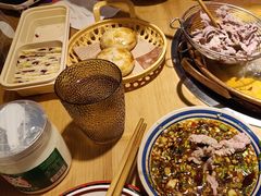 -洱火云南酸菜牛肉火锅(石景山当代商城店)