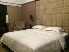 -长沙豪布斯卡酒店(长沙省政府德思勤店)