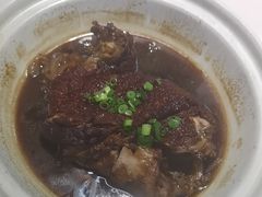 -老码头黑皮肘子锅包肉(赣水路店)