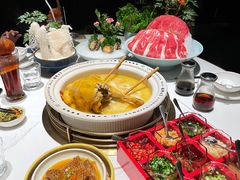 一级肥牛-领鲜天下·焗海鲜·花胶鸡(天目里店)