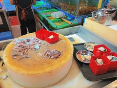-杨老板·海鲜集市火锅·鲜切牛肉(中防万宝店)
