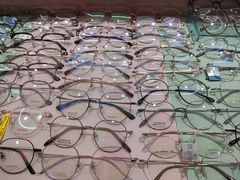 -GOOMI久米眼镜·蔡司·依视路·明月官方授权店(龙德紫金店)
