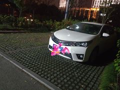 -金匮公园-南入口停车场