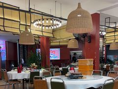 -刘姐啤酒鱼民族演艺餐厅(西街总店)
