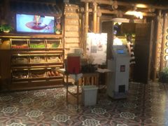 门面-云海肴·汽锅鸡·云南菜(天山百盛优客店)