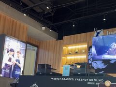 -瑞幸咖啡(纽宾凯酒店新华路店)