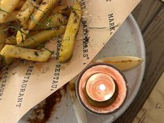 -Mark&Mars Restaurant