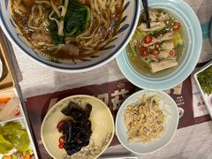 -康师傅私房牛肉面(马泉营奥莱店)