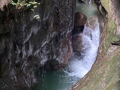-龙水峡地缝景区