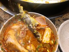 -肖肖酸萝卜鱼火锅(总店)