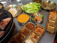 -胡悦里韩式烤肉(芝罘万达广场店)
