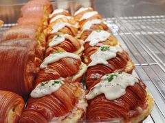 早餐肉蛋芝士可颂-PAOPAO Bakery&Café(港汇店)