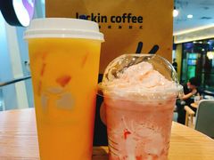 楽岛桃桃冰-瑞幸咖啡(厦门SM二期新生活广场店)